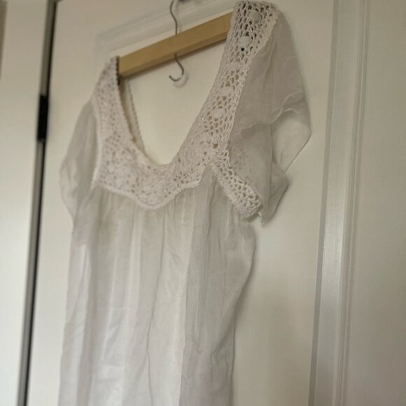 Solitaire White Lace Sheer top - Picture 3 of 5